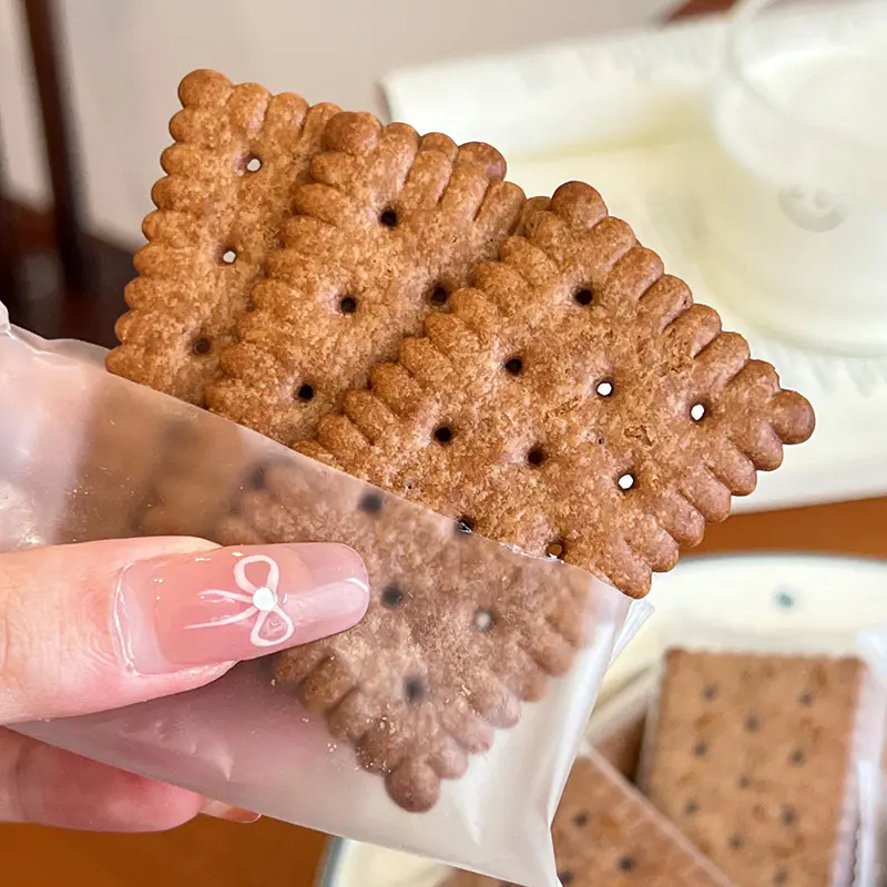 Maitosuklaamakuiset maitokeksit